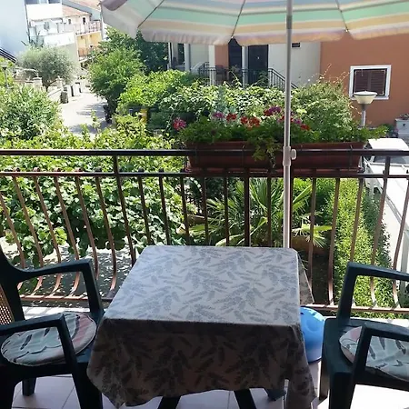 Apartment Anda Rovigno Esterno foto
